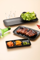 Nouvelle conception 2025, assiette rectangulaire en mélamine mate de 8 pouces, légère, restaurant asiatique, fondue, sushi, grillades, barbecue, plat de service pour la viande