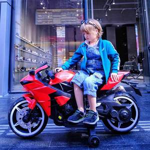 Motocicleta Eléctrica Roja para Niños de 3 a 7 Años, Bicicleta de Juguete Recargable con Ruedas de Entrenamiento, Material Plástico, Origen Hebei - Product Image 3