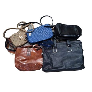 Venta al por mayor de bolsas de señora de segunda mano de grado 3a Bolsas usadas de gran tamaño Fardos de segunda mano de Japón - Product Image 6