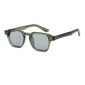Luxury Vintage Women's <b>Sunglasses</b> with UV400 Polarized Lenses Comfortable Full Rim PC Frame Trendy Colored Design - Product Image 6