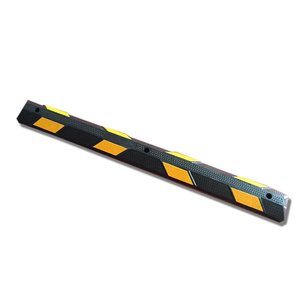 Tope de estacionamiento de goma de 1650 mm para coches - Product Image 2