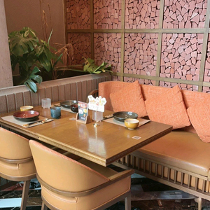 Italiaanse Traditionele Stijl Rotan Eetkamerstoel Met Armleuning Voor Thuis En Western Restaurant Coffeeshop Meubels - Product Image 3