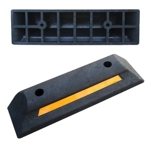 600mm4kg交通制御ヘビーデューティー反射カーストッパーゴムとプラスチックホイールストップ - Product Image 1