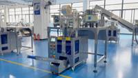 Machine d'emballage et de comptage de vis et connecteurs de fil à 4 alimentateurs vibrants pour vis autotaraudeuses et borniers