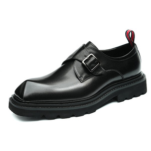 Zapatos formales de cuero para hombre, estilo coreano, con suela gruesa y elevada, de talla grande, con hebillas decorativas, para uso empresarial. - Product Image 1