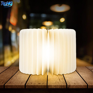 Lámpara de Libro Plegable LED Recargable de Litio-Ion con Cubierta de Tela Lumio, Luz Nocturna con Logotipo Personalizado, Blanco Cálido, 1 Año de Garantía - Product Image 3