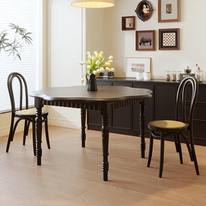 Mesa de comedor vintage retro americana con cuatro sillas de bambú Juego de comedor doméstico pequeño de madera maciza de estilo francés - Product Image 2