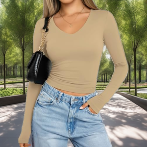 เสื้อครอปแขนยาวคอวีสำหรับผู้หญิง สีพื้น ผ้าถัก ทรงเข้ารูป สไตล์ลำลอง สีเบจ ผสมผ้าสแปนเด็กซ์และผ้าฝ้าย - Product Image 2