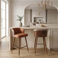 Tabouret de bar en bois massif, tabouret de comptoir en cuir rembourré de qualité supérieure, finition en noyer naturel, tabouret haut avec embouts en métal doré