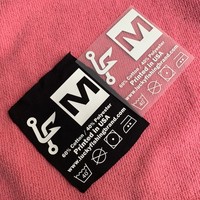 Étiquette de transfert de chaleur de cou de T-shirt de logo de marque, étiquette de transfert de fer de logo blanc pour des vêtements