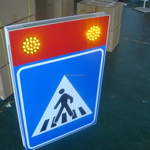 Panneau <span class=keywords><strong>de</strong></span> signalisation routière LED solaire en aluminium bleu, flèche <span class=keywords><strong>de</strong></span> sécurité piétonne, film réfléchissant <span class=keywords><strong>de</strong></span> troisième qualité, 56 pouces pour la route - Product Image 6