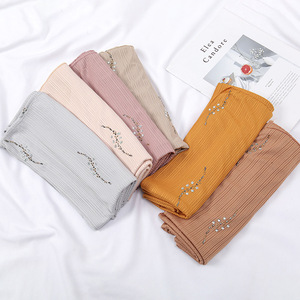 Nouveau hijab plissé tendance avec strass, foulard <span class=keywords><strong>de</strong></span> mode <span class=keywords><strong>pour</strong></span> femmes musulmanes - Product Image 2
