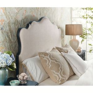 Lit en bois massif de style farmhouse moderne avec tête de lit capitonnée incurvée, lit plateforme pour chambre à coucher - Product Image 6
