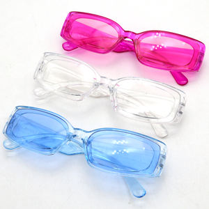 赤と青のフレームと女性のファッションPC UV400サングラス - Product Image 1