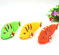 Jouets de chat de poisson interactifs pour les chats d'intérieur jouent à la natation Robot poisson chat jouet Kitty jouets d'exercice