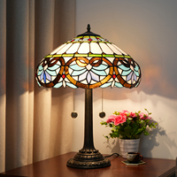 Tiffany lampe de table bleu baroque vitrail fleur Liaison Style lecture bureau chevet lumière décor chambre salon bureau