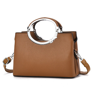 Bolso Bandolera de Lujo Hecho a Mano para Mujer, de Gran Capacidad, con Forro de Poliéster, Disponible en Fábrica - Product Image 5