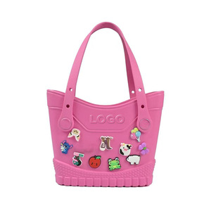 Breloques de <span class=keywords><strong>sac</strong></span> à main en caoutchouc de silicone EVA, logo personnalisé, <span class=keywords><strong>sac</strong></span> fourre-tout d'été pour femmes, style Croc - Product Image 1