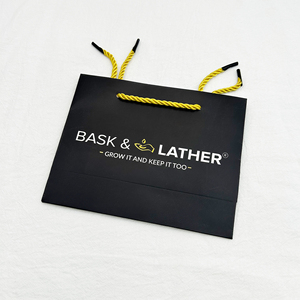 Có Thể Tái Chế Tùy Chỉnh In Logo Của Riêng Bạn Mỹ Phẩm Các Tông Túi Giấy Bao Bì Sang Trọng Trắng Giấy Quà Tặng Mua Sắm Túi Với Xử Lý - Product Image 4