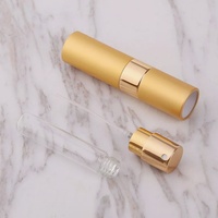 Distributeur de parfum de peau de cuir plat Portable 10ML avec pulvérisateur à pompe en gros Mini presse vide bouteille de pulvérisation de liquide