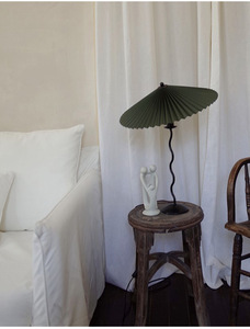 Đèn Bàn Chiếu Sáng Origami Phong Cách Bắc Âu Dù Xếp Li Đèn Bàn Trang Trí Bằng Sắt Giường Phòng Ngủ Khách Sạn - Product Image 2