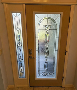 ألواح أبواب زجاجية مزخرفة ملونة ومتينة ومصنعة حسب الطلب من شوهوا، معتمدة من IGCC، بتصميم مائل وملمس مميز. - Product Image 5