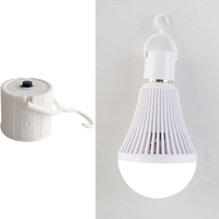 Support de lampe E27 avec interrupteur et douille à crochet pour ampoule LED solaire Adaptateur de douille de base E27 pour lampe suspendue portable