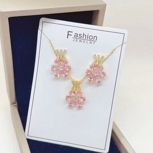 Ensemble de boucles d'oreilles et de colliers de mariée en plaqué or 18 ct de haute qualité (2 pièces) Ensemble de colliers et de boucles d'oreilles en zircon pour femmes - Product Image 5