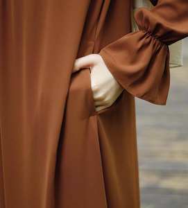 Robe Abaya musulmane pour femme du Moyen-Orient, couleur pure, manches, poche, couleur unie, Dubaï - Product Image 2