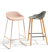 Meubles bon marché Importation/tabourets de bar en velours Tabourets modernes avec pieds en métal Prix