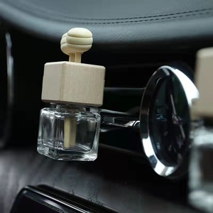 Botol Diffuser Minyak Esensial Kosong Penyegar Udara Mobil Klip Ventilasi Botol Diffuser Parfum Otomatis Ornamen Aromaterapi Pewangi - Product Image 3