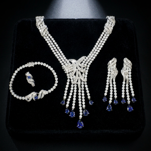 Parure de collier de luxe en argent 925 avec saphir de laboratoire, design multicouche à pampilles, entièrement sertie de diamants, accessoire haut de gamme pour robe de soirée - Product Image 6