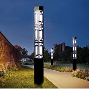 Lampadaire LED d'extérieur pour jardin, corps en fer, IP66, 2700K blanc chaud, AC 220V, détecteur de mouvement, montage encastré, alimenté par énergie solaire, garantie 10 ans - Product Image 2