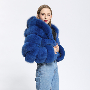 <span class=keywords><strong>Di</strong></span> nuovo Modo Con Cappuccio <span class=keywords><strong>di</strong></span> <span class=keywords><strong>Volpe</strong></span> Cappotto <span class=keywords><strong>di</strong></span> <span class=keywords><strong>Pelliccia</strong></span> <span class=keywords><strong>di</strong></span> Inverno Caldo <span class=keywords><strong>di</strong></span> Alta Reale della <span class=keywords><strong>Pelliccia</strong></span> <span class=keywords><strong>di</strong></span> Fox Delle Donne <span class=keywords><strong>di</strong></span> Stile Breve Con Cappuccio Cappotto <span class=keywords><strong>di</strong></span> <span class=keywords><strong>Pelliccia</strong></span> <span class=keywords><strong>di</strong></span> <span class=keywords><strong>Volpe</strong></span> - Product Image 4
