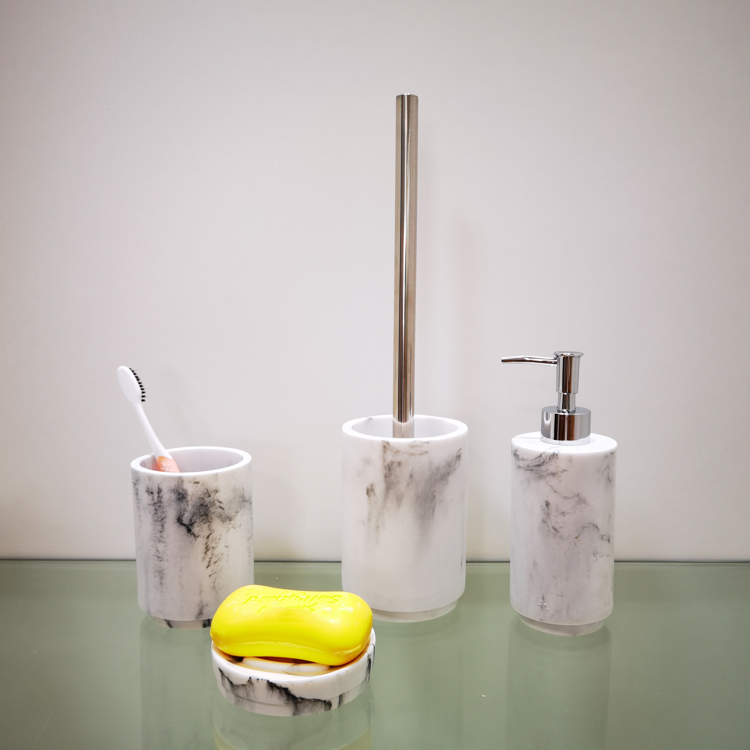 Luxury 4Pcs Marble Design Polyresin Bathroom Accessories Set Wholesale Bath Accessory Set