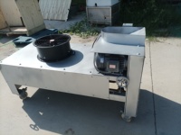 Machine automatique de déshydratation et de polissage de noix de coco vieilles et brunes, pour l'élimination des fibres et des poils