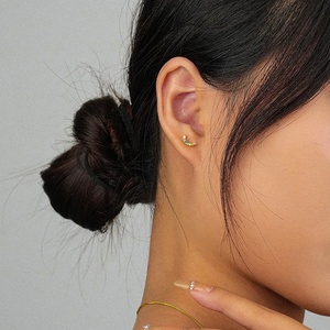 <span class=keywords><strong>Orecchini</strong></span> di Lusso alla Moda in Argento Puro S925 con Design Curvo e Zirconi, Gioielli Romantici di Alta Gamma - Product Image 5