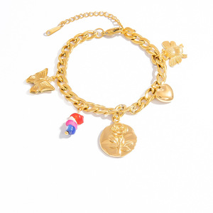 Bracelet à breloques tendance plaqué or avec chaîne de perles et pendentif trèfle à quatre feuilles – Bijou cadeau - Product Image 5