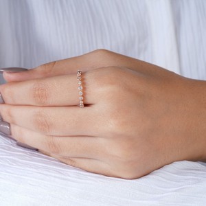 Anillo de banda de diamantes en oro rosa, joyería minimalista para mujer, anillo fino y elegante para compromiso, boda, uso diario, regalo - Product Image 6
