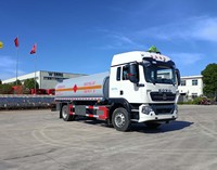 Citerne de carburant 4x2 HOWO avec une capacité de 15 mètres cubes personnalisable pour le transport de pétrole et la distribution de carburant industriel