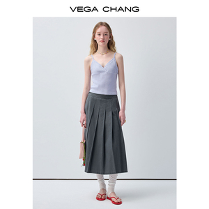 VEGA CHANG Top en tricot noir pour femme avec col en V, bordure festonnée et coupe ajustée, débardeur décontracté sans manches - Product Image 5