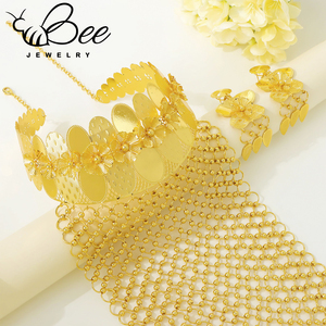 Conjunto de collar y aretes largos de aleación hipoalergénica chapada en oro de 24k a prueba de agua, estilo indio, joyería nupcial de Dubái. - Product Image 6