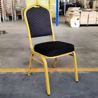Chaise de banquet moderne en cuir avec cadre doré, empilable, assise en tissu, idéale pour mariages, événements et hôtels – Offre Spéciale