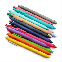Stylos à bille en plastique multicolores, revêtement caoutchouc, vente en gros, meilleur prix, avec logo personnalisé OEM pour la papeterie