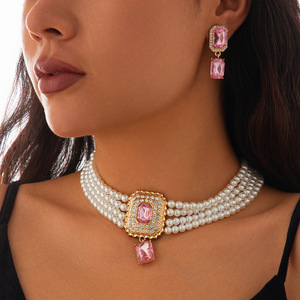 Conjunto de Collar y Aretes de Diseño Floral de Alta Gama para Mujer, con Cuentas, Chapado en Oro de 18K, para Aniversario o Ocasiones Especiales - Product Image 4