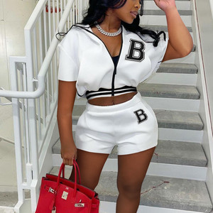 Casual 2 set di due pezzi completi donna cerniera manica corta Crop Top Skinny Biker Shorts abiti rosa verde set coordinati <span class=keywords><strong>2022</strong></span> - Product Image 3