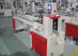 <span class=keywords><strong>Sac</strong></span> à débit à grande vitesse, petit oreiller de sucette douce et dure, petite Machine d'emballage, Machine d'emballage horizontale de bonbons - Product Image 6