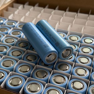 Ultra High Power Tabless 18650 3.68V 3000mAh 12C Discharge Li-ion <b>Battery</b> Cell Lithium Ion 18650 12C Discharge <b>Battery</b> - Product Image 5
