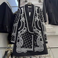 Blazer mi-long pour femme, orné de perles faites à la main, veste de costume élégante richement décorée, manteau sur mesure de style créateur