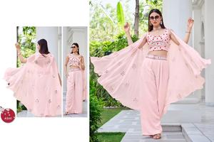 Nouvelle tenue de soirée et de mariage de style Koti brodée et cousue, exclusive, provenant d'un fournisseur indien - Product Image 2